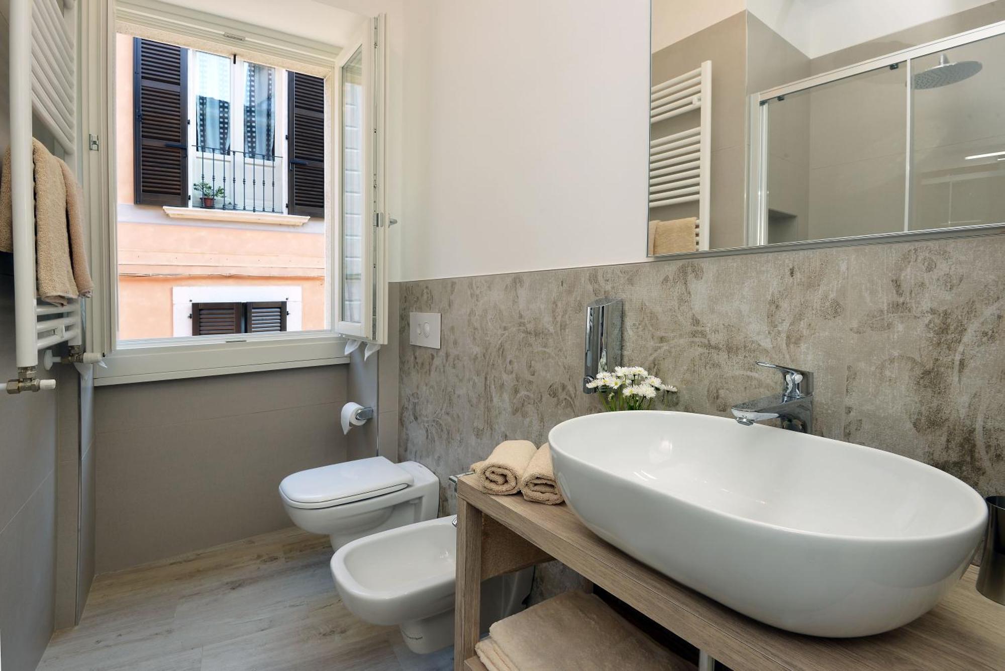 Cavour Apartments Salo Exterior photo