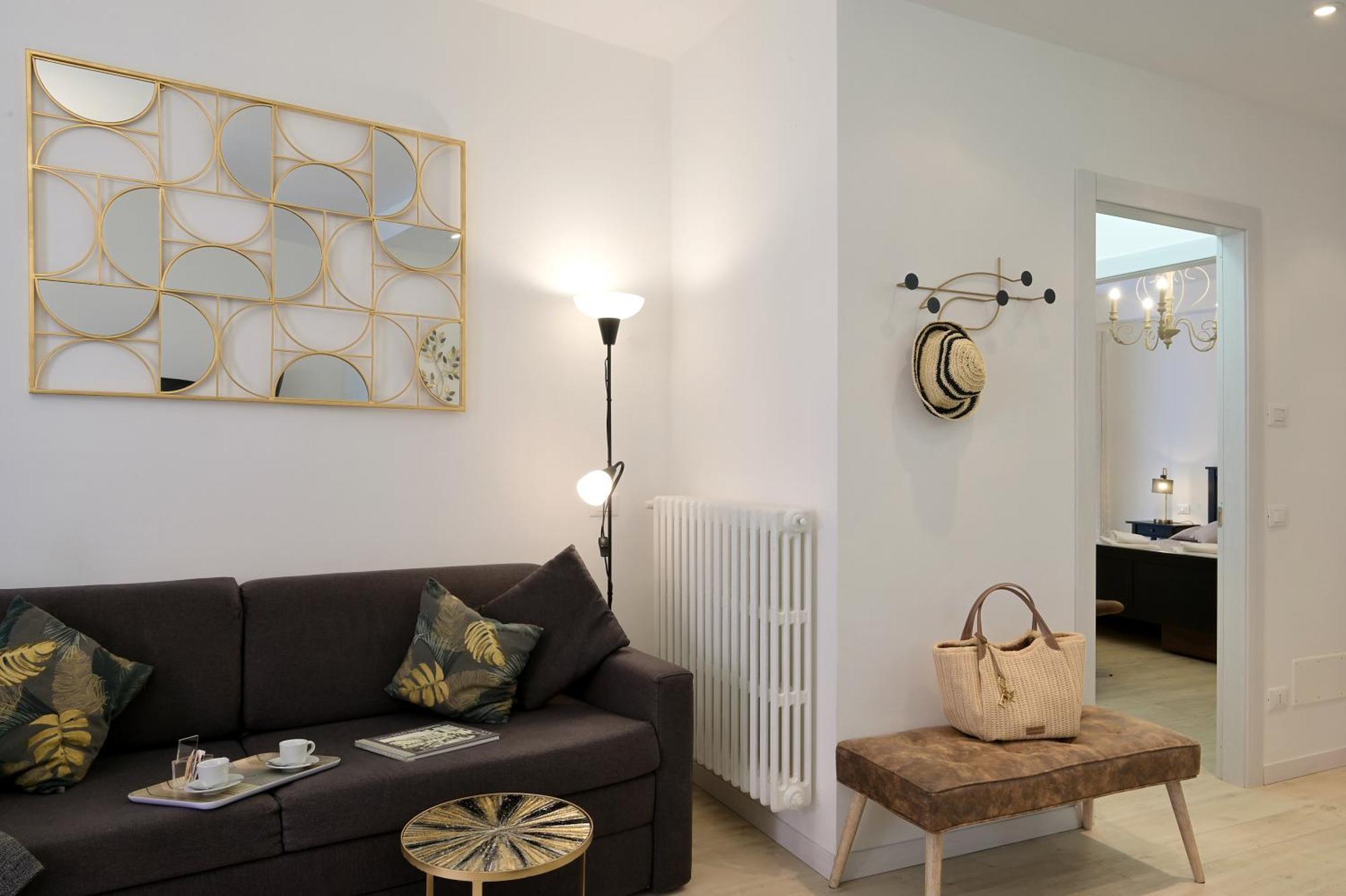 Cavour Apartments Salo Exterior photo
