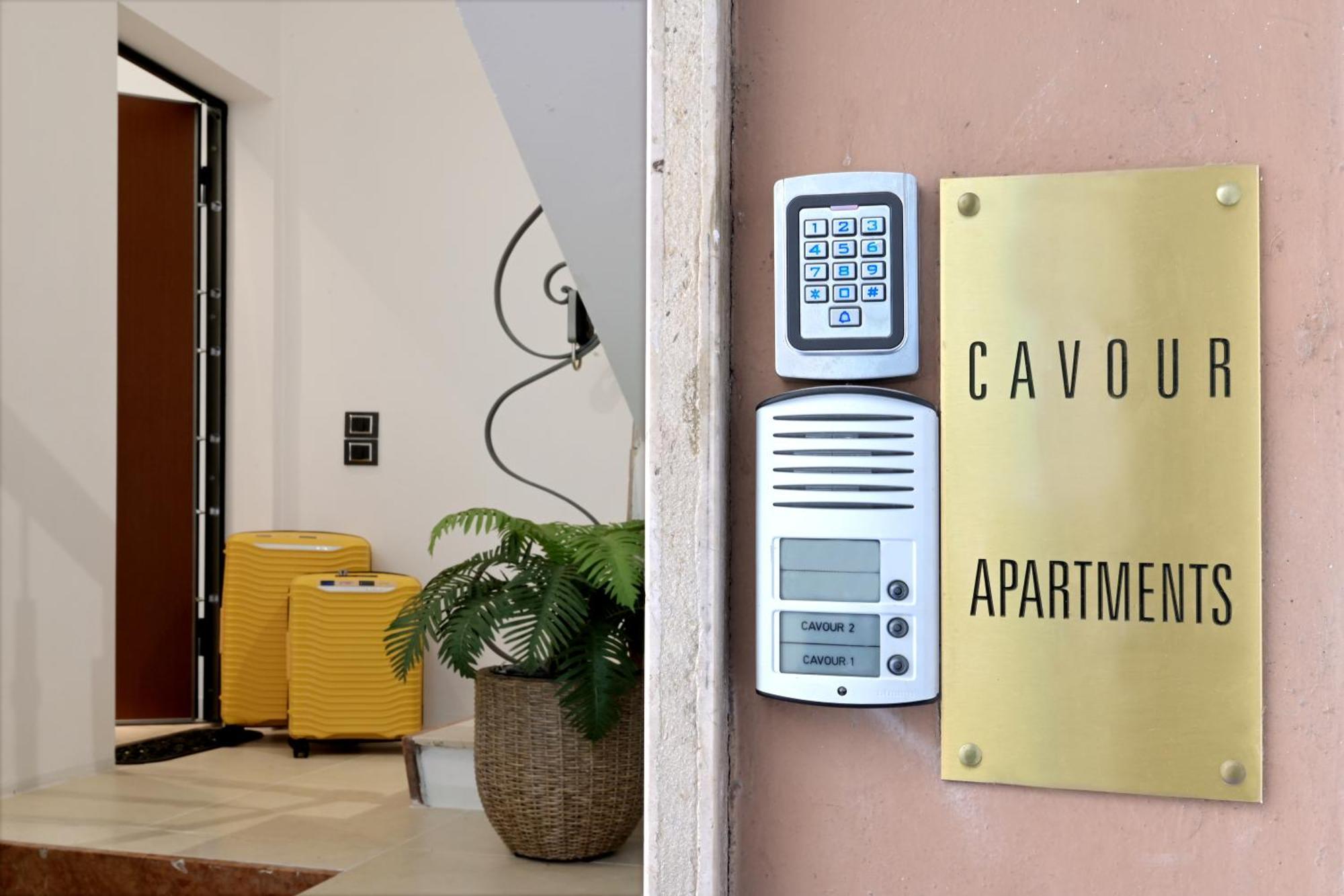 Cavour Apartments Salo Exterior photo