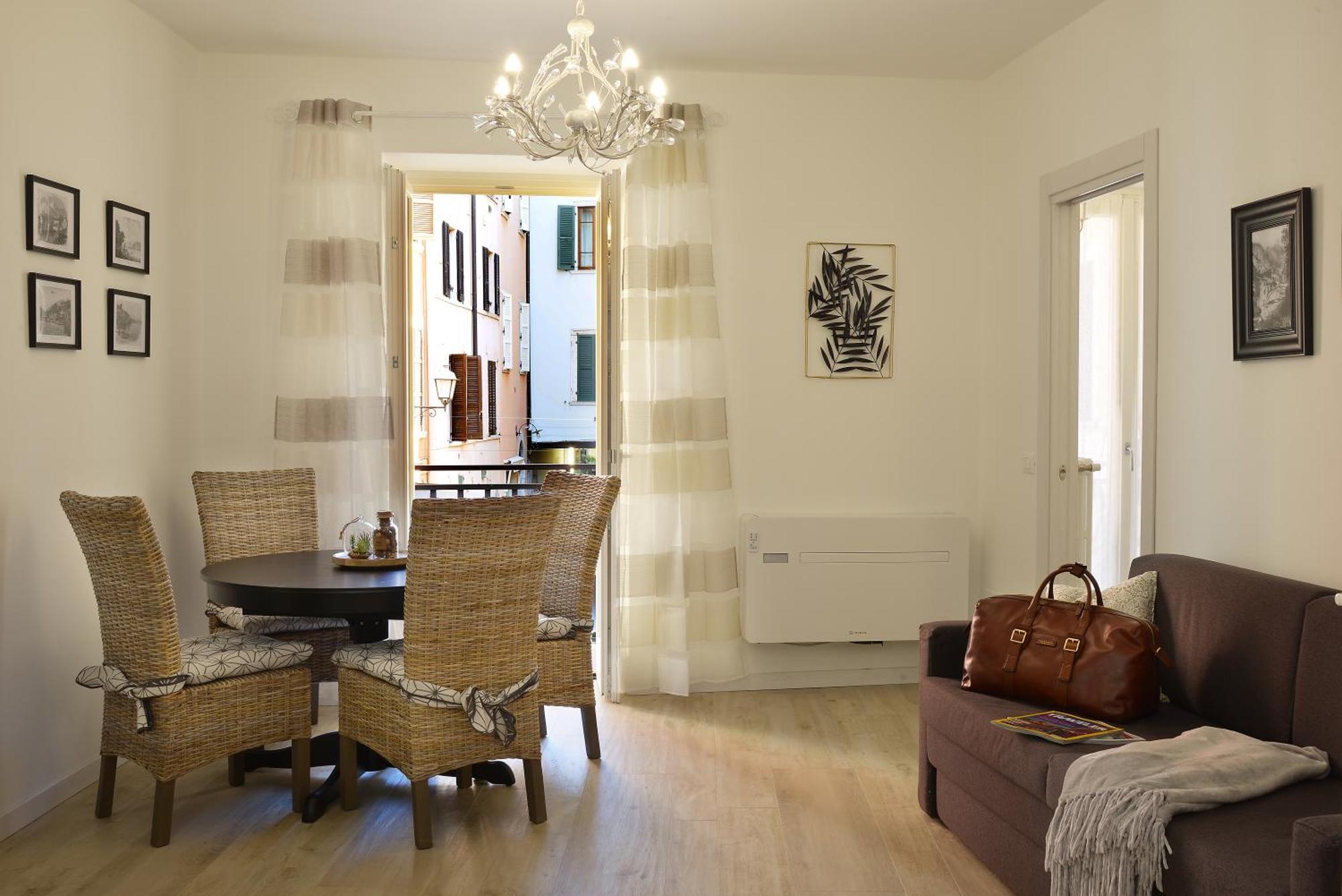 Cavour Apartments Salo Exterior photo